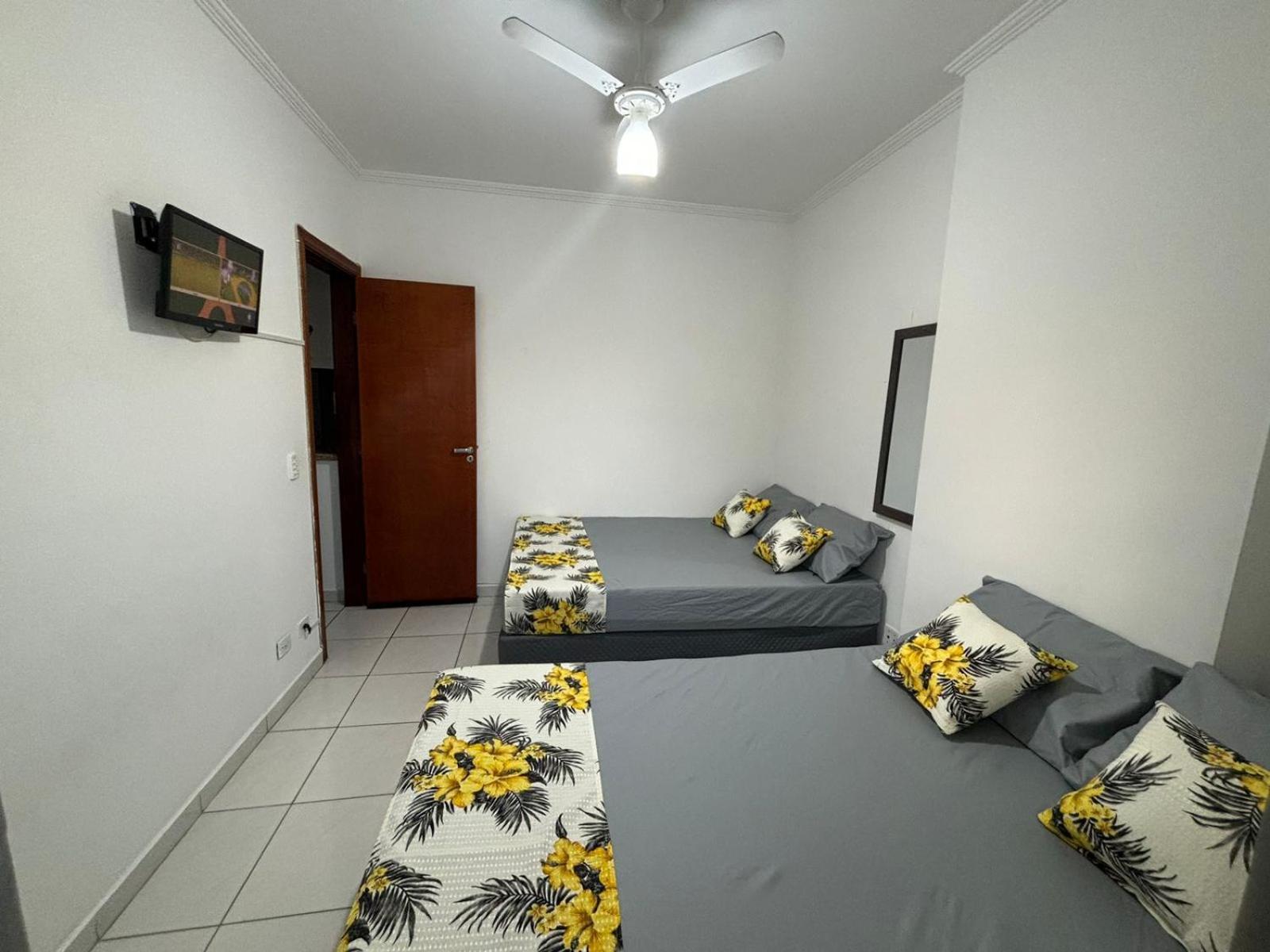 Lindo Apto 300M Praia Da Ocian E Centro - Vista Mar- Varanda Sacada - Wi-Fi 300 Mbps - Vaga De Garagem - Acomoda Ate 6 Pessoas Διαμέρισμα Πράια Γκράντε Εξωτερικό φωτογραφία